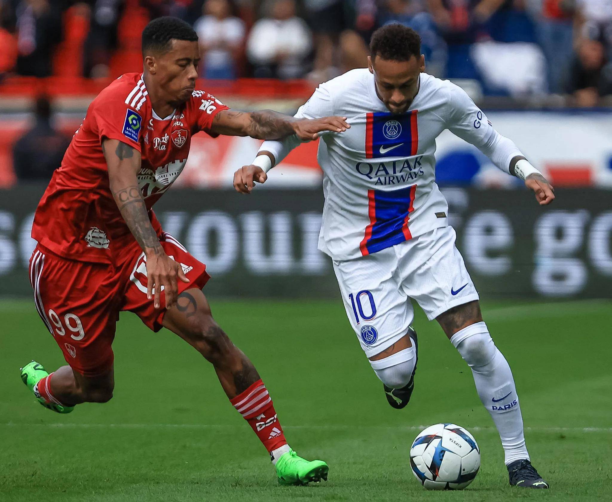 巴黎圣日耳曼主场战胜强敌，豪取三分的简单介绍