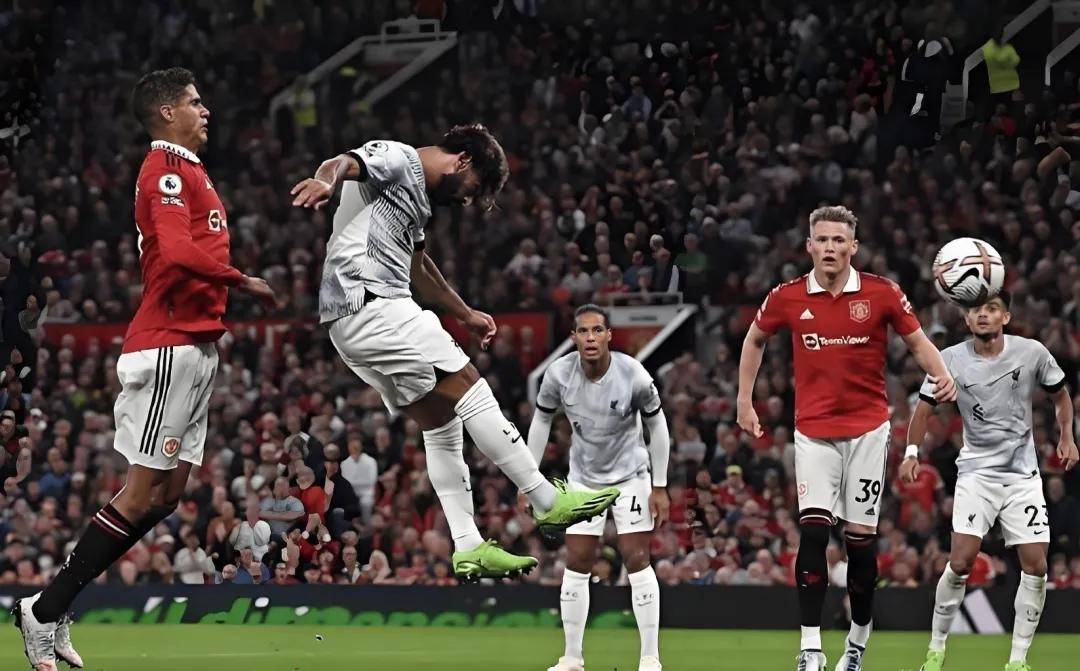 利物浦客场战平曼联，延续不败战绩