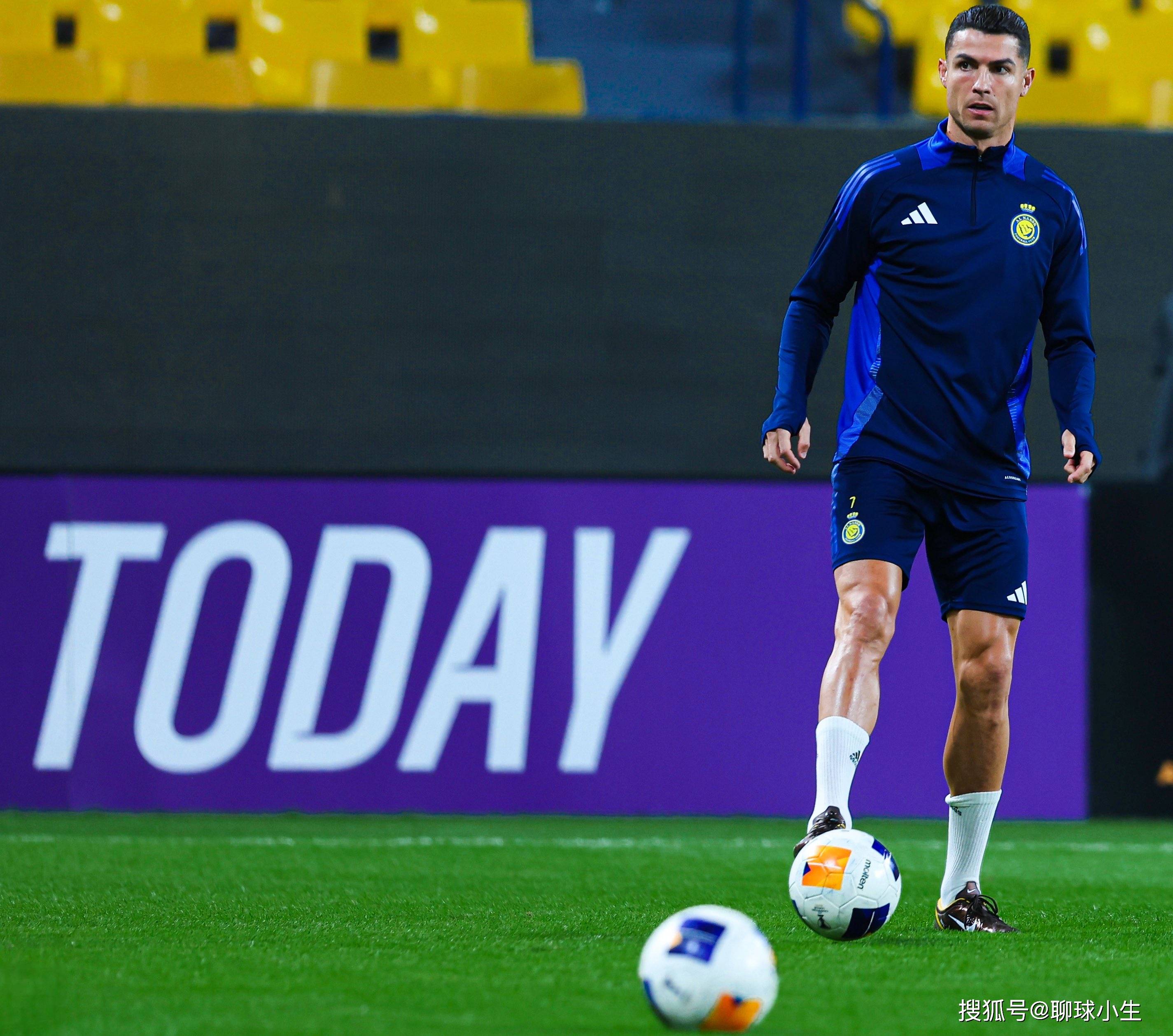 队员因伤离场，墨西哥球队在亚冠比赛中失利