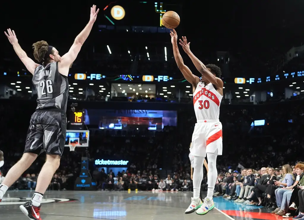 猛龙击败篮网，继续保持东部榜首位置