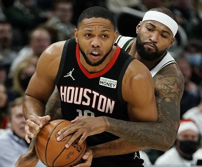 雄鹿队主场擒下火箭队，士气大旺的简单介绍