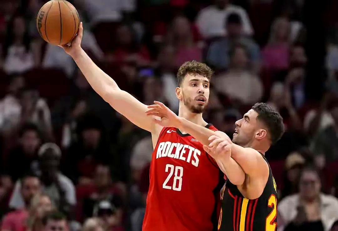 火箭队近期比赛中攻防兼备，确保胜利在握