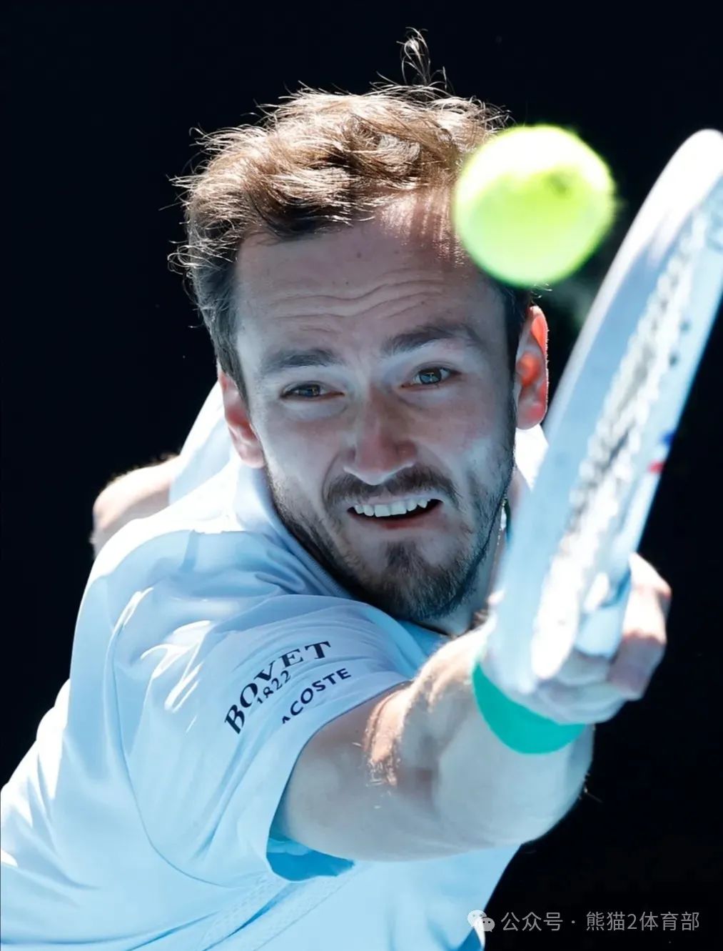 法网绝杀澳网，梅德韦杰夫带队取胜